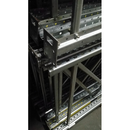 Dexion P90 palletstelling 6500x1100mm (max. 525 kg per pallet) GEBRUIKT Dexion P90 palletstelling 6500x1100mm (max. 525 kg per pallet) GEBRUIKT