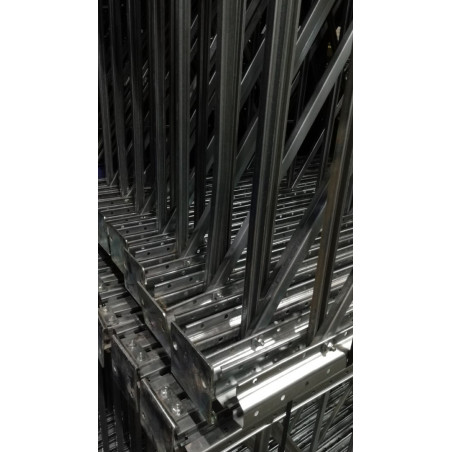Rosss palletstelling 4500x1100mm (max. 500 kg per pallet) GEBRUIKT Rosss palletstelling 4500x1100mm (max. 500 kg per pallet) GEBRUIKT
